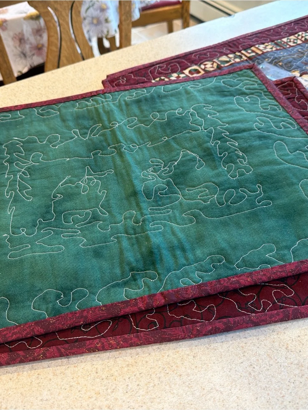 Winter Quilt Guild Snowmen set of 4 placements - Burgundy reversible